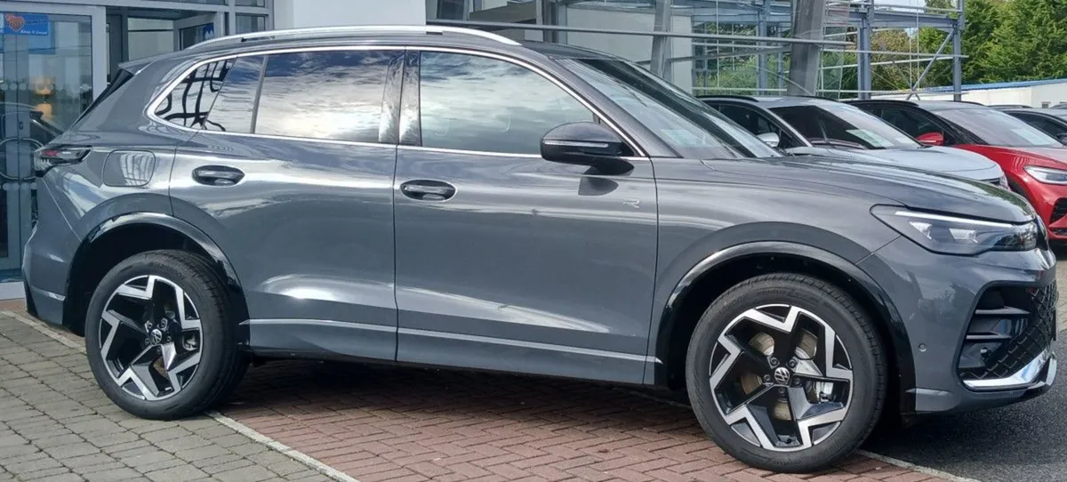Volkswagen Tiguan R-line 75 1.5 Phev DSG 204HP  r - Image 2