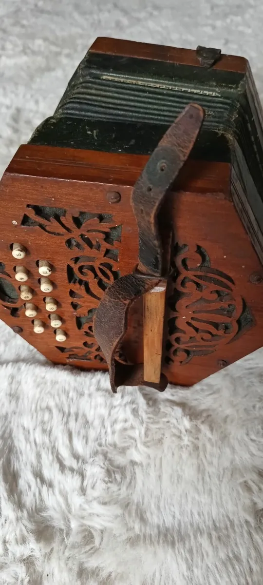 Old Concertina  - For Repair / Parts or Decoration - Image 2