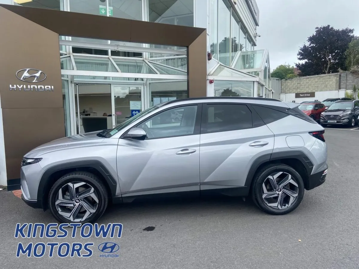 Hyundai Tucson Executive 4WD Auto PHEV - Image 3