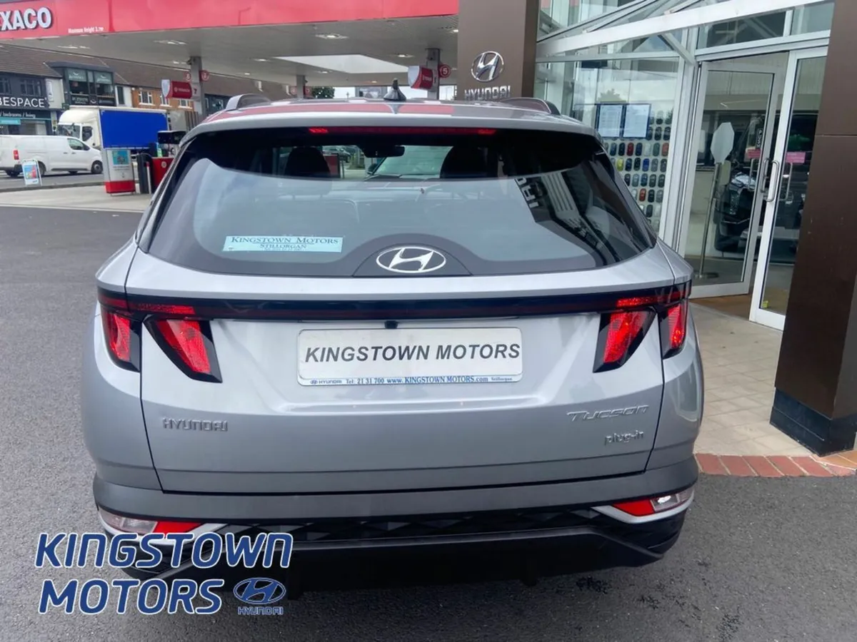 Hyundai Tucson Executive 4WD Auto PHEV - Image 4