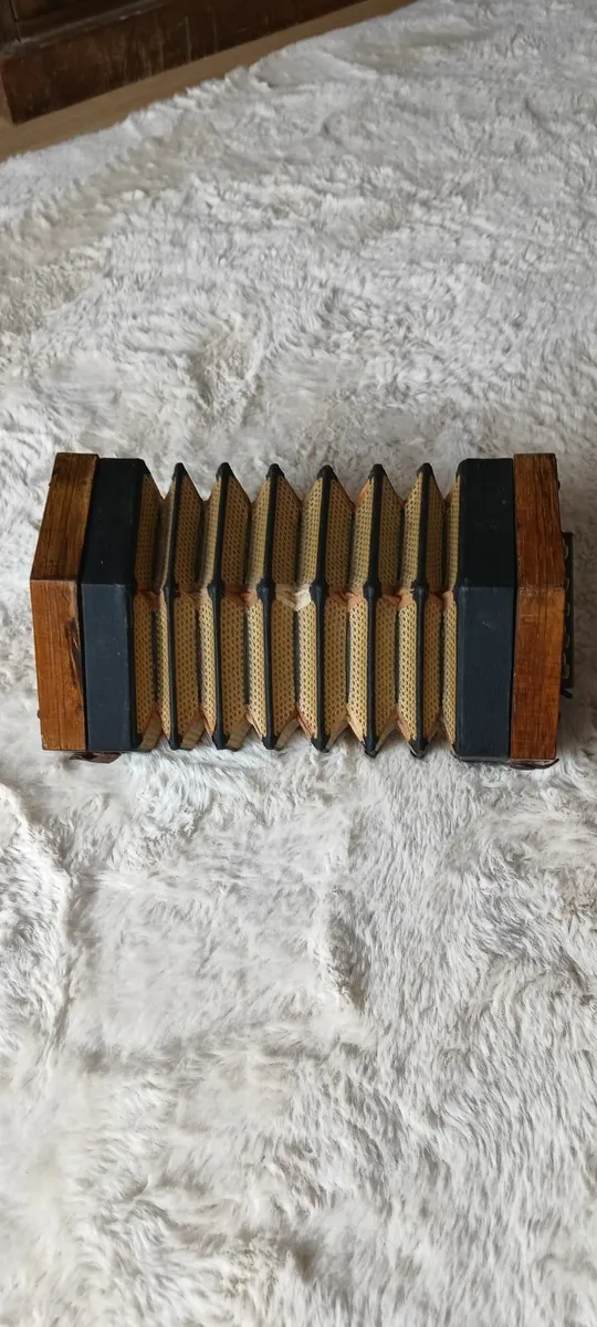 Old Concertina  - For Repair / Parts or Decoration - Image 2