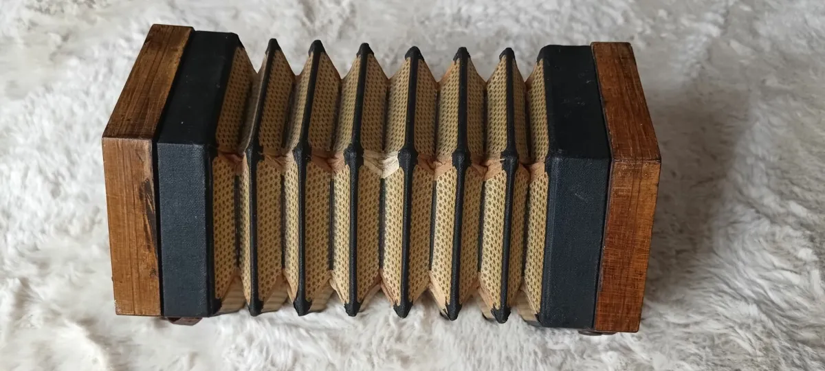 Old Concertina  - For Repair / Parts or Decoration - Image 4