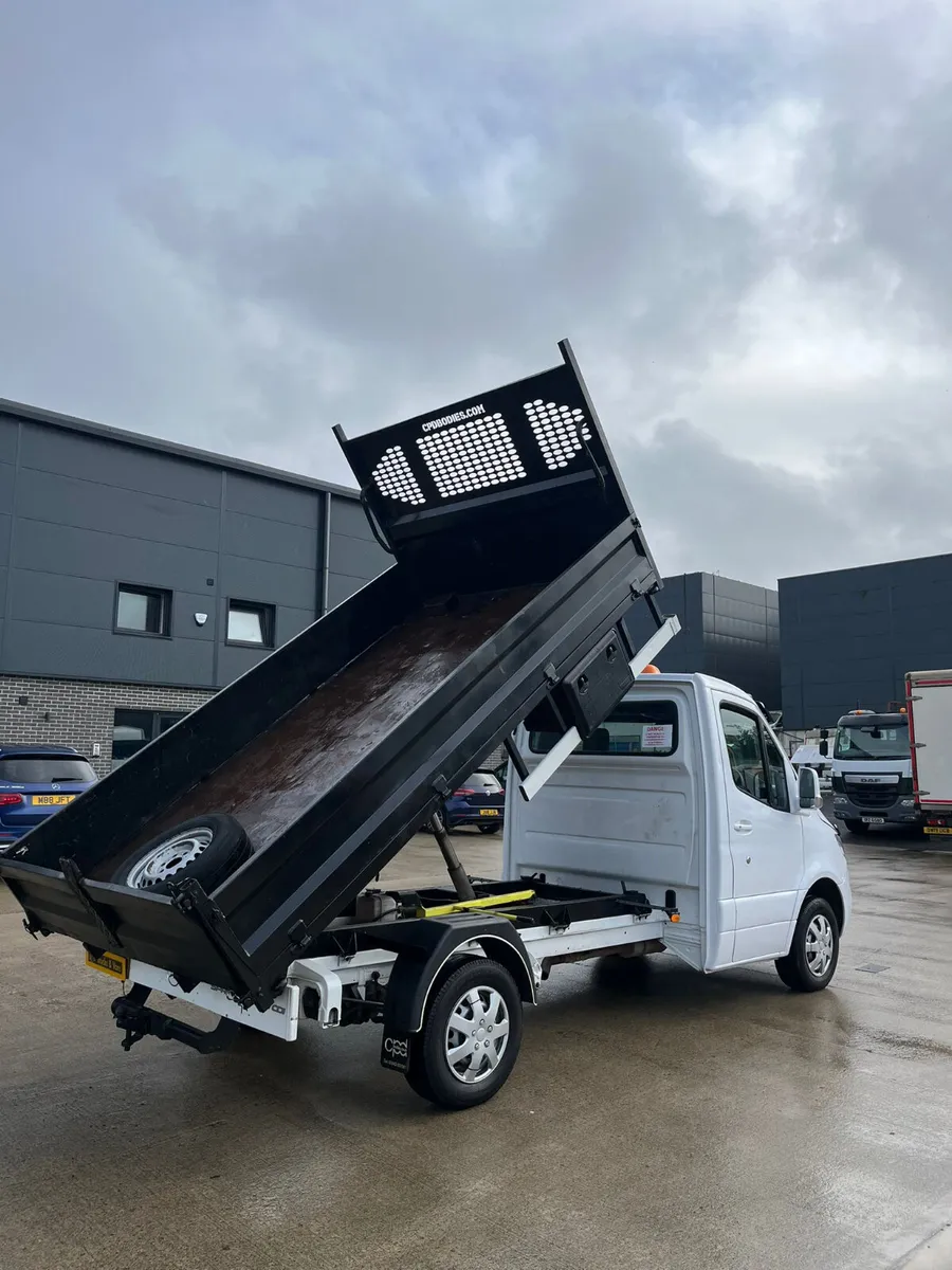 May 2021 Mercedes Sprinter 315 CDI MWB 3.5T Tipper - Image 2