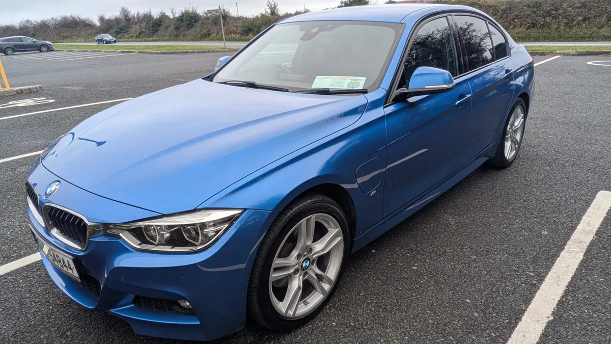 BMW 3-Series 2018 - Image 3