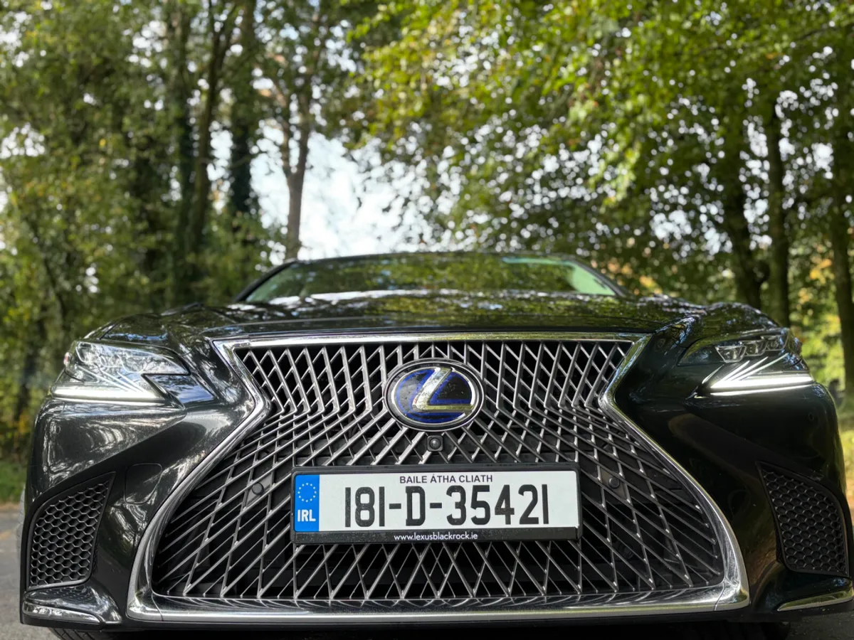 STUNNING!! 2018 LEXUS LS 500H  ONLY 52,000KM - Image 3