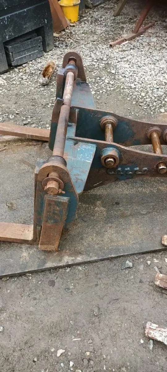 Excavator Forks - Image 1