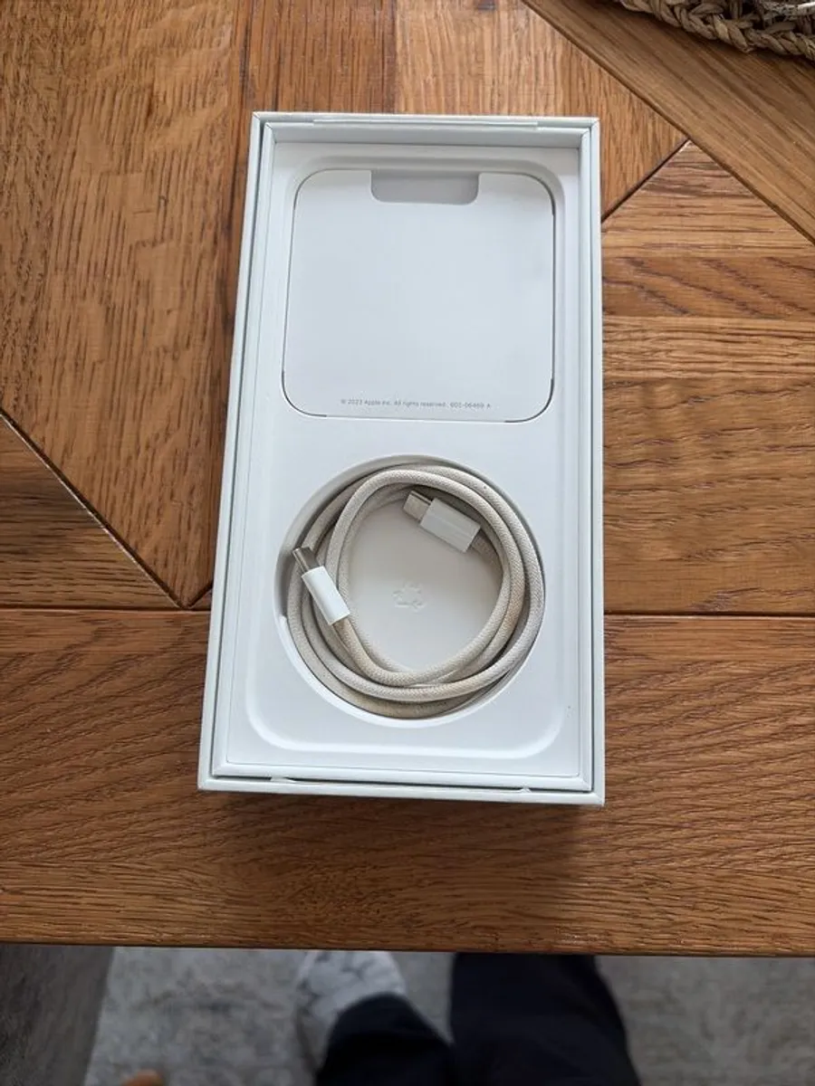 I phone 15 pro max 256gh - Image 4