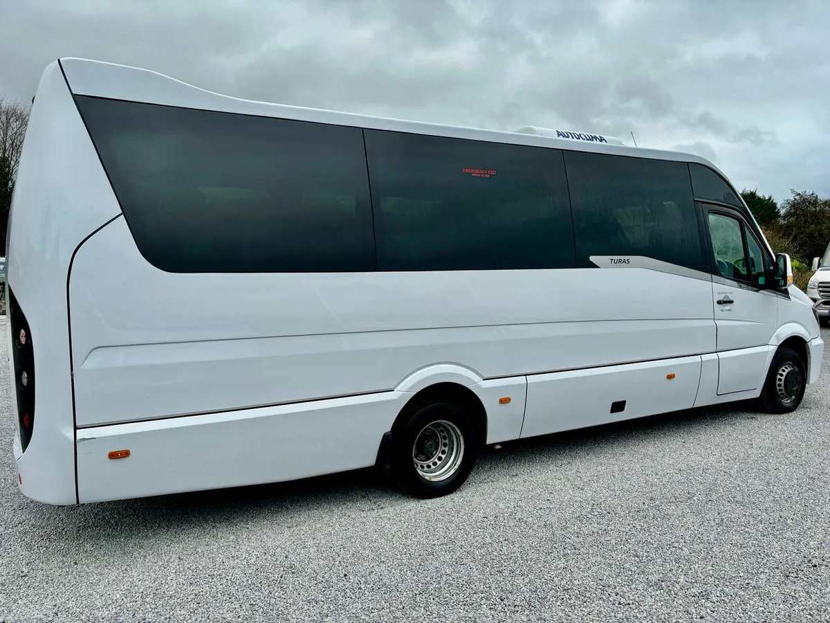 2016 Mercedes Turas 500 - Image 2