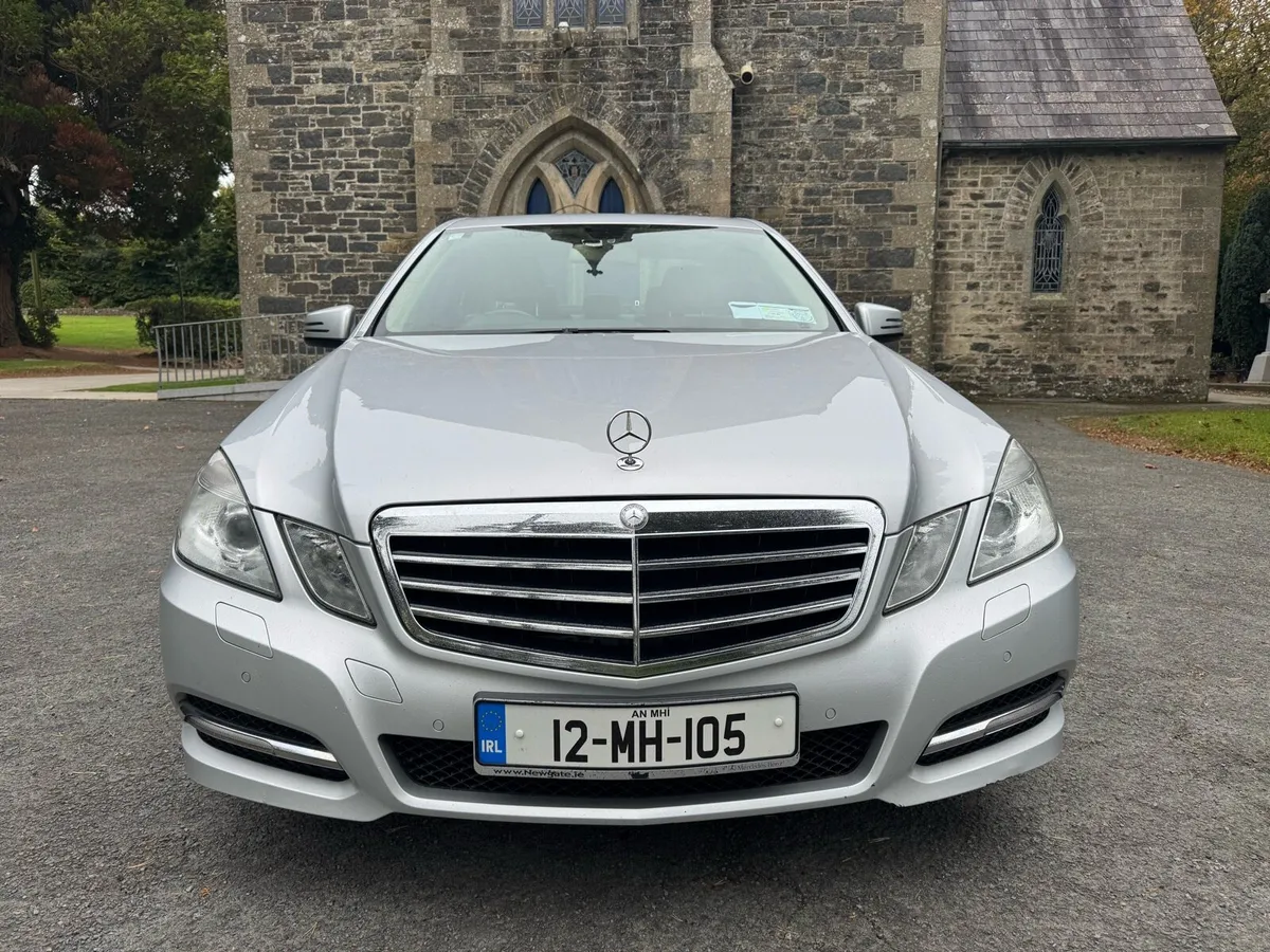 2012 Mercedes E-Class Avantgard - Image 3