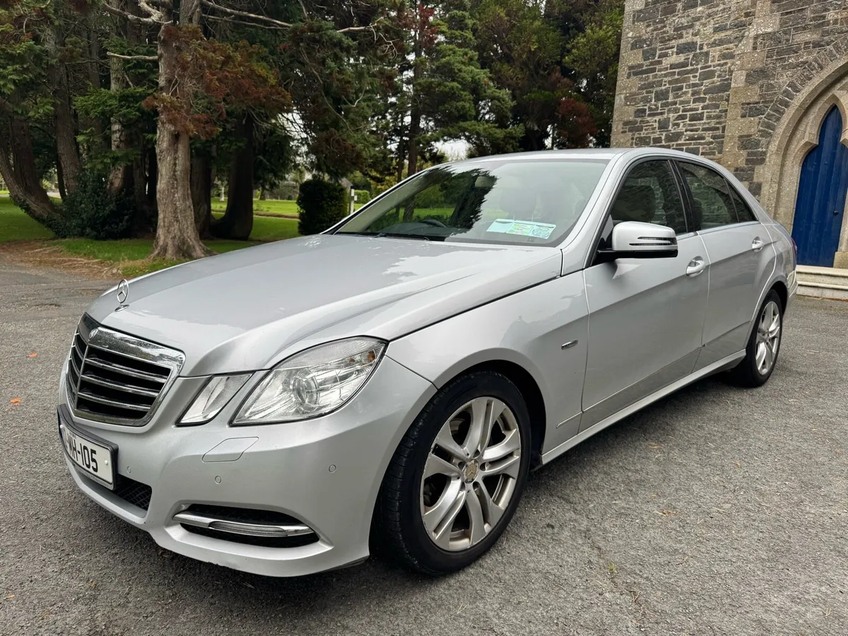 2012 Mercedes E-Class Avantgard - Image 4