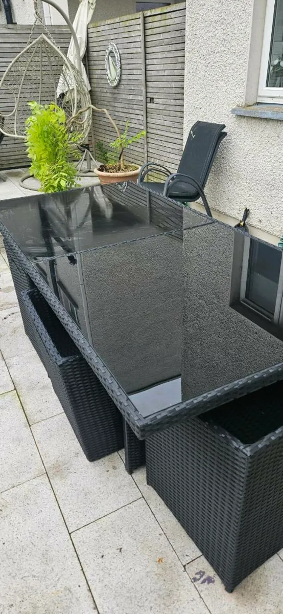 Glass top garden table - Image 2