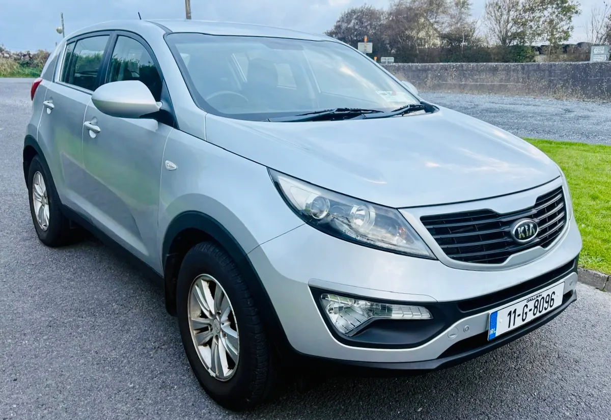 2011 KIA SPORTAGE PETROL LOW MILES - Image 1