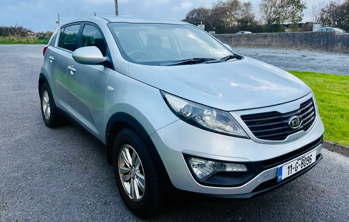 2011 KIA SPORTAGE PETROL LOW MILES - Image 3
