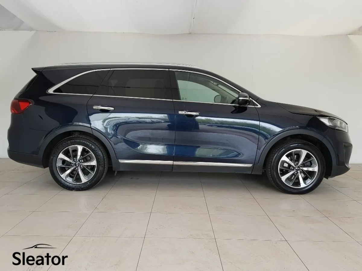 Kia Sorento Phev K3 5DR Auto - Image 2