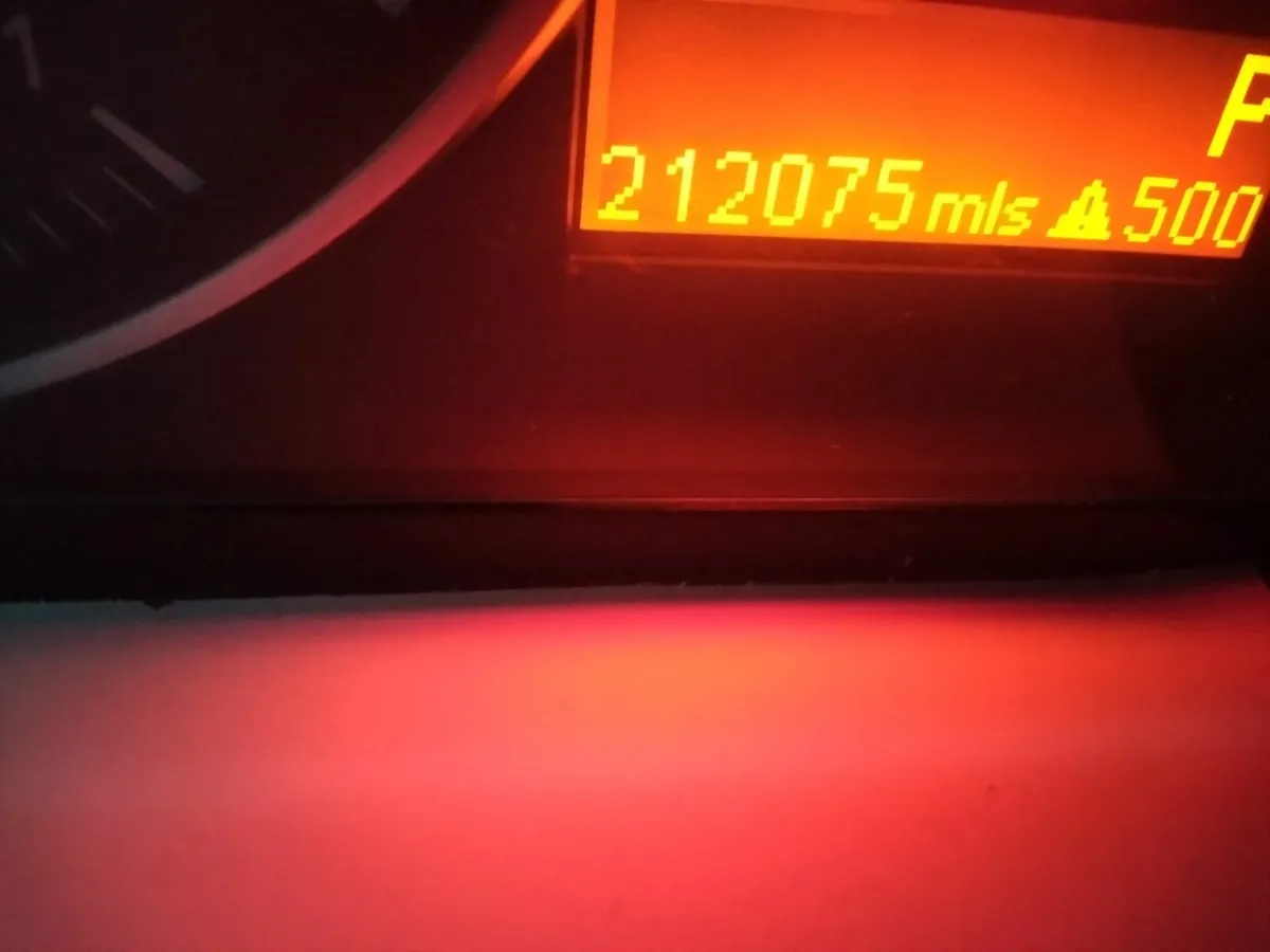 BMW 3-Series 2011 - Image 1