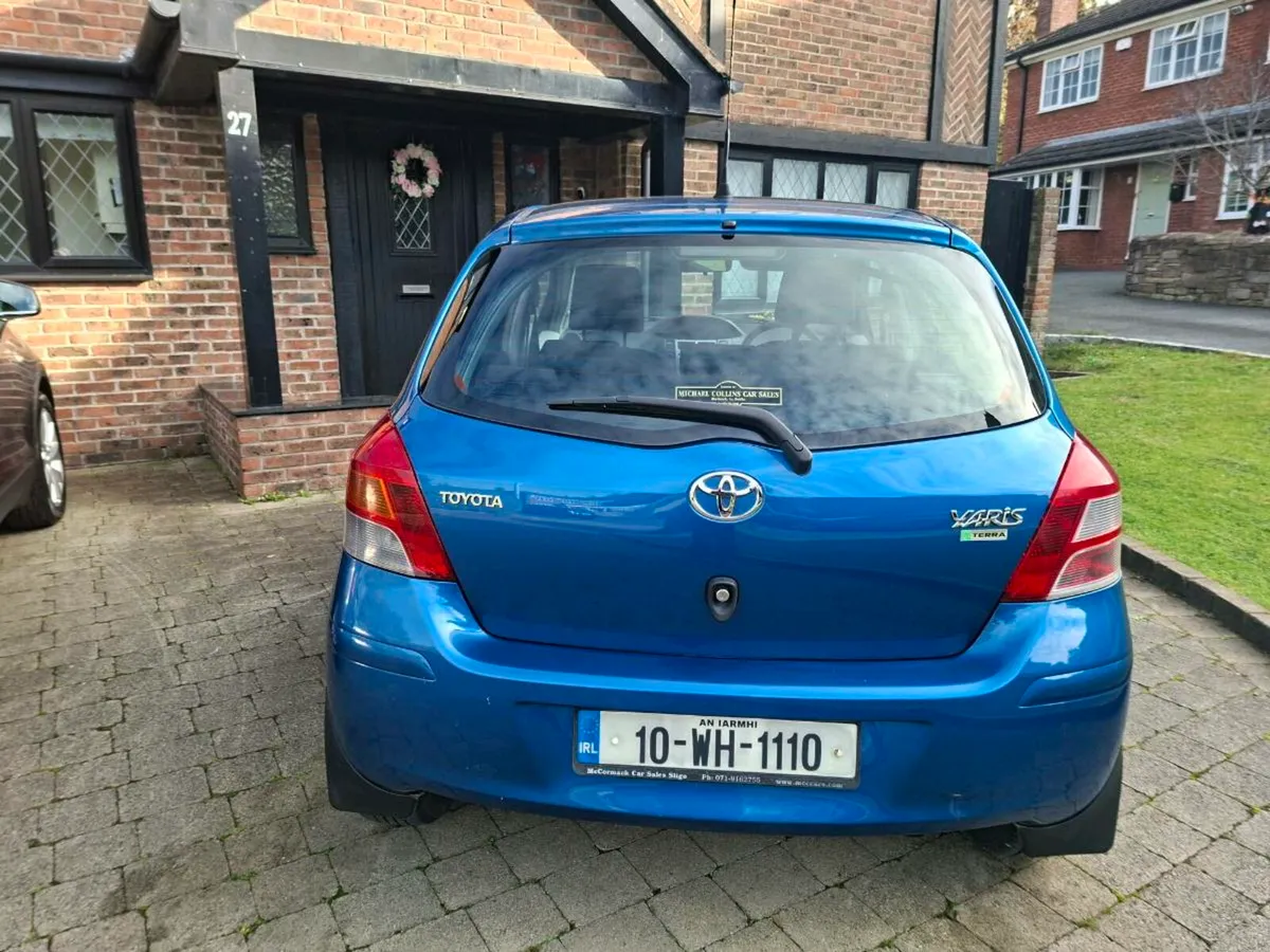 TOYOTA YARIS 1.0 PETROL 2010 VERY CLEAN CAR - Image 4