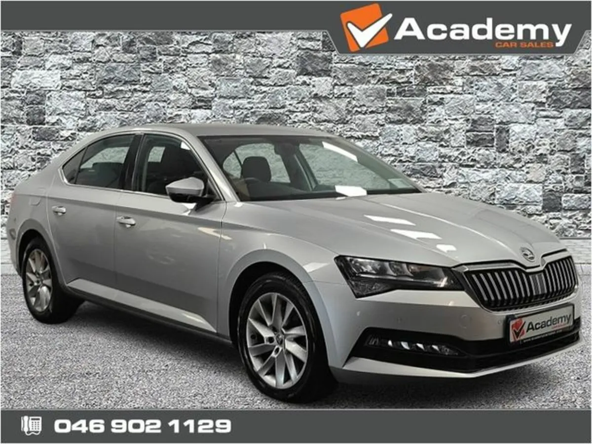 Skoda Superb AMB 2.0tdi 150HP 5DR - Image 1