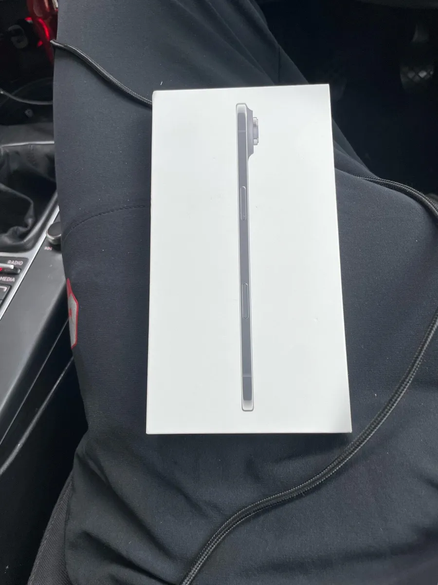Brand New IPhone Air 512GB - Image 1