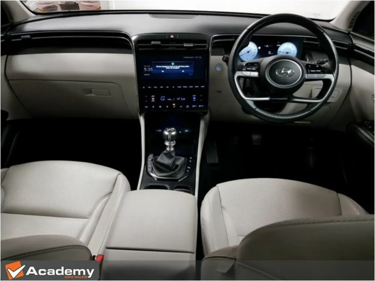 Hyundai Tucson ix35 Executive Plus 5DR - Image 2