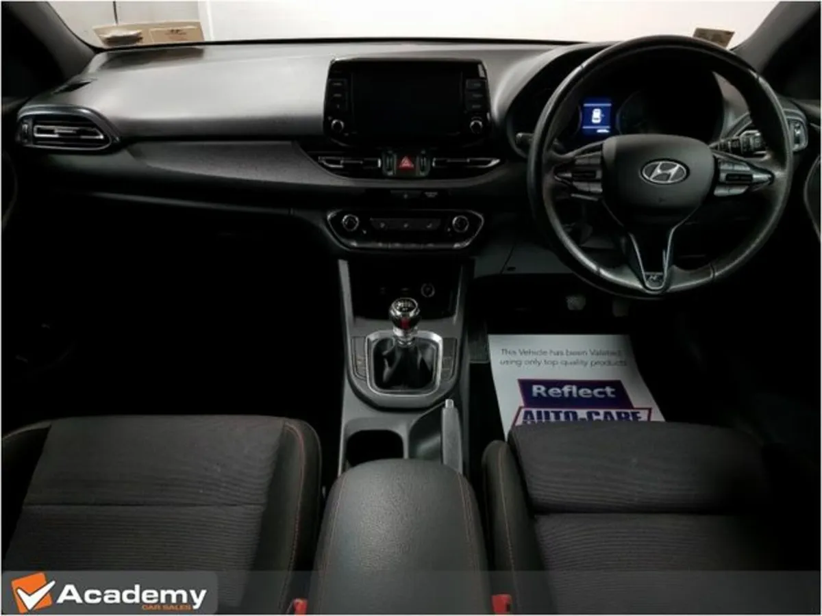 Hyundai i30 i 30 NLINE Petrol 5DR - Image 2