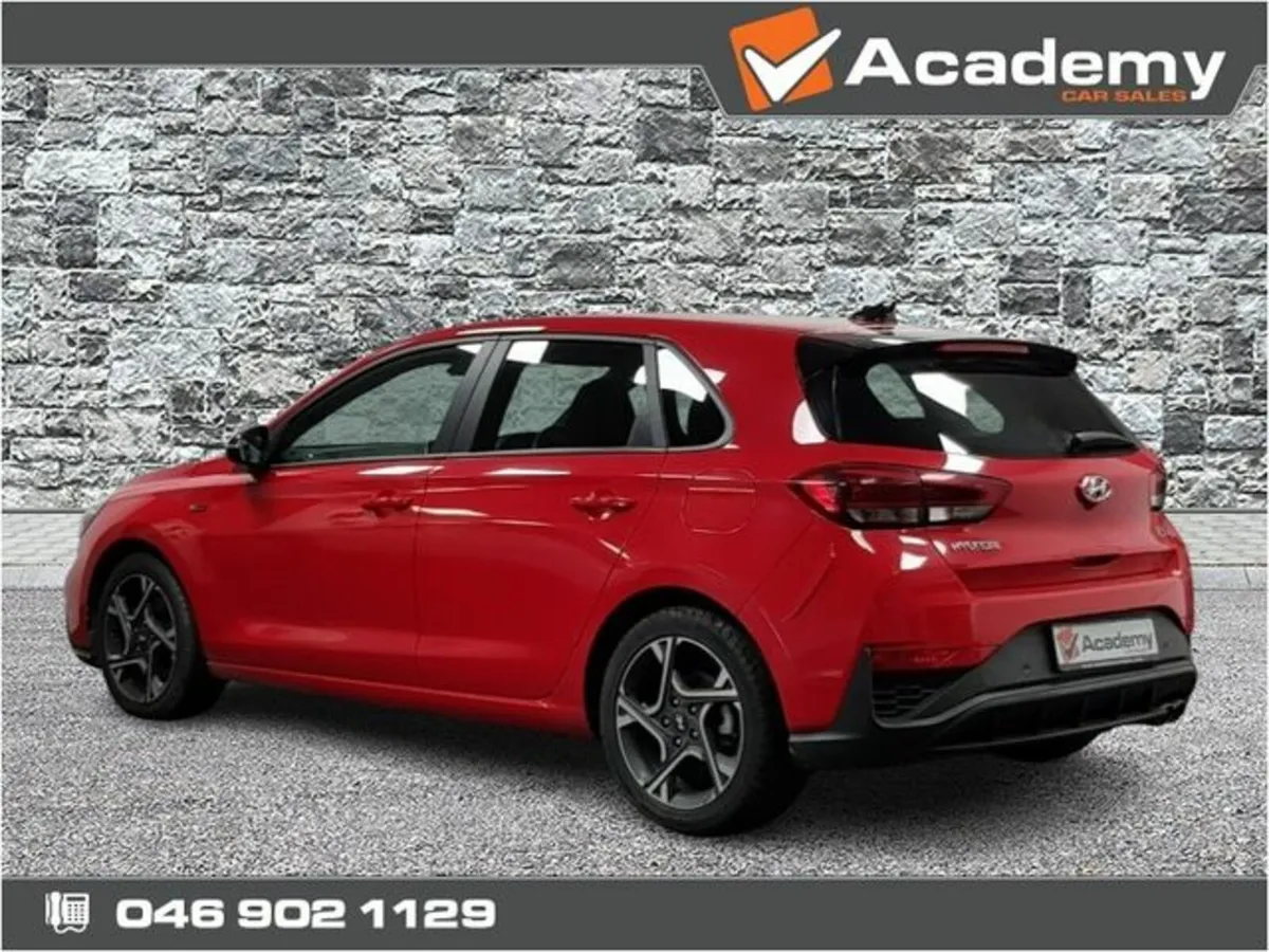 Hyundai i30 i 30 NLINE Petrol 5DR - Image 3