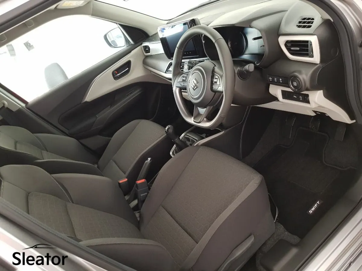 Suzuki Swift 1.2 Hybrid Motion - Image 3