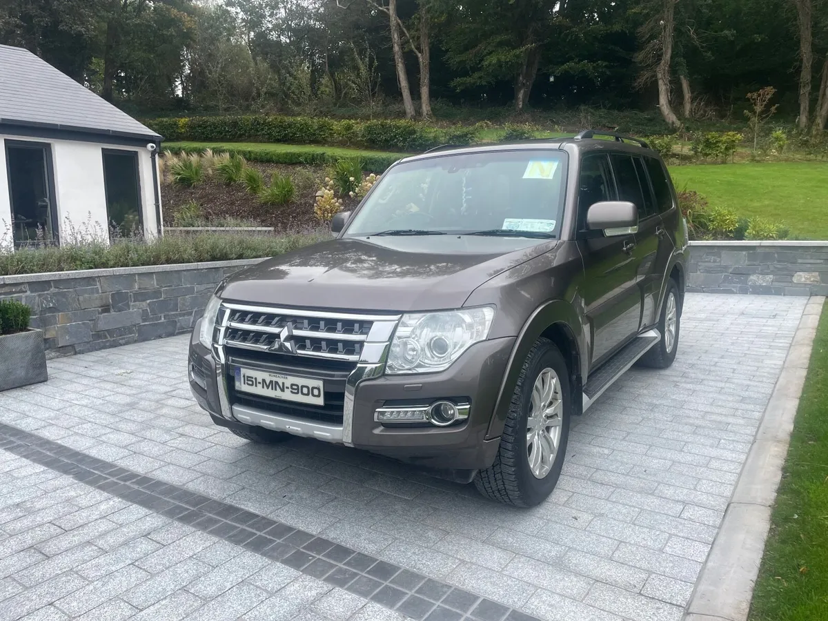 Mitsubishi Pajero 2015 - Image 1