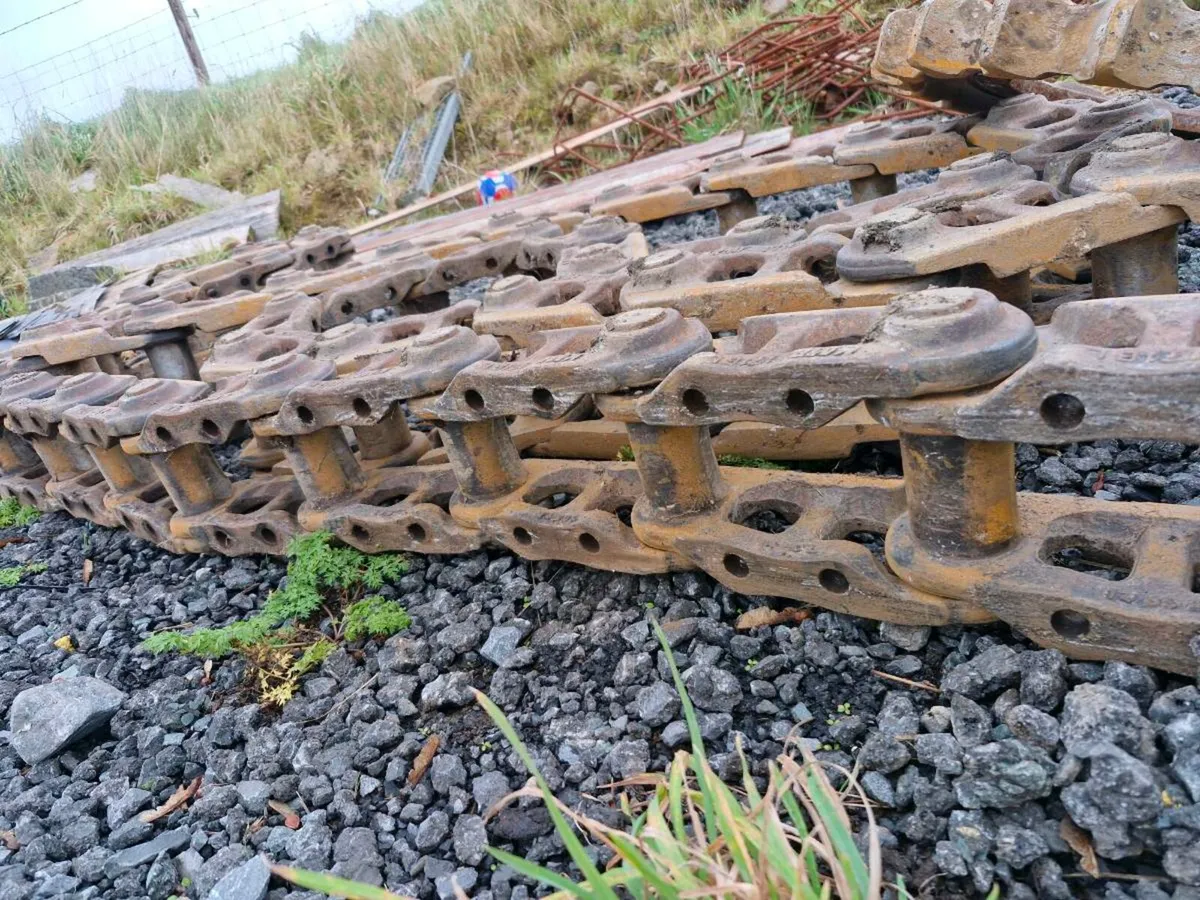 D4 46 link chains and sprockets - Image 2