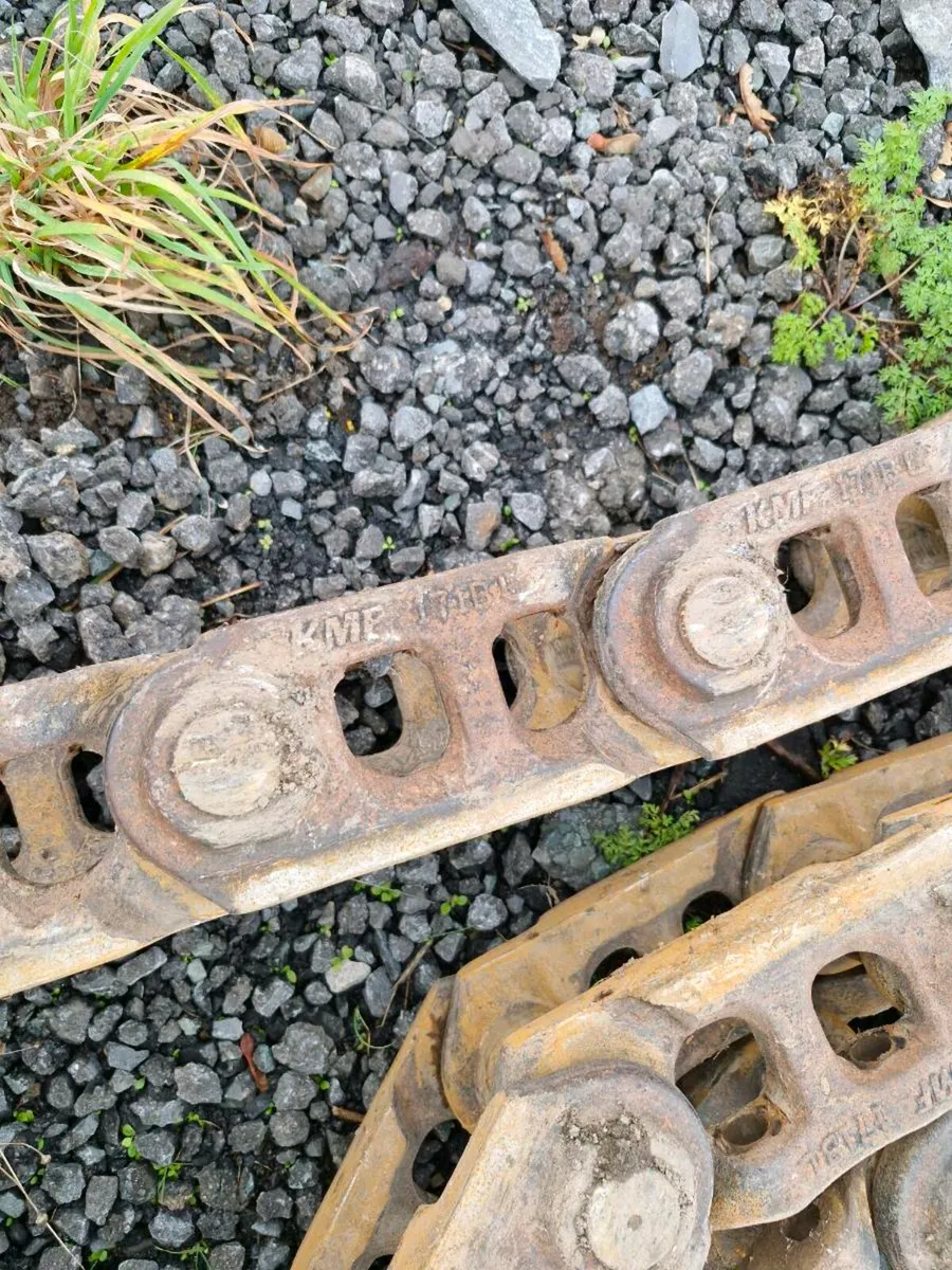 D4 46 link chains and sprockets - Image 3