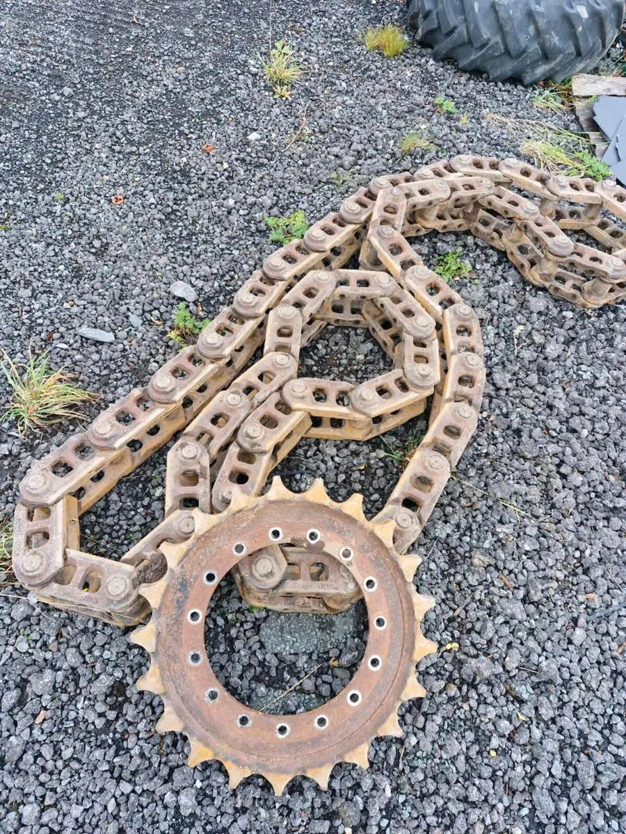 D4 46 link chains and sprockets - Image 4