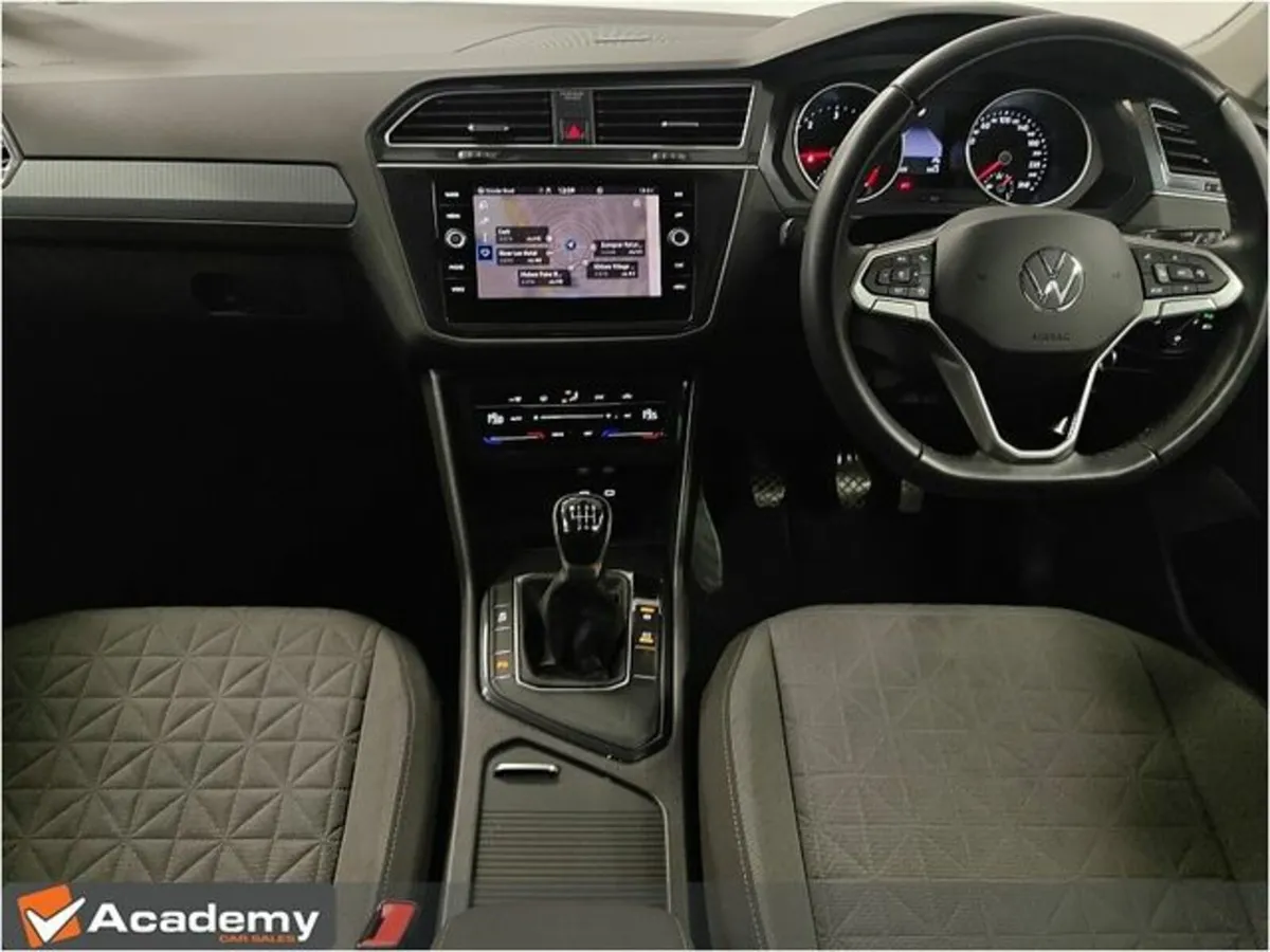 Volkswagen Tiguan Life 2.0tdi M6F 122HP 5 - Image 2