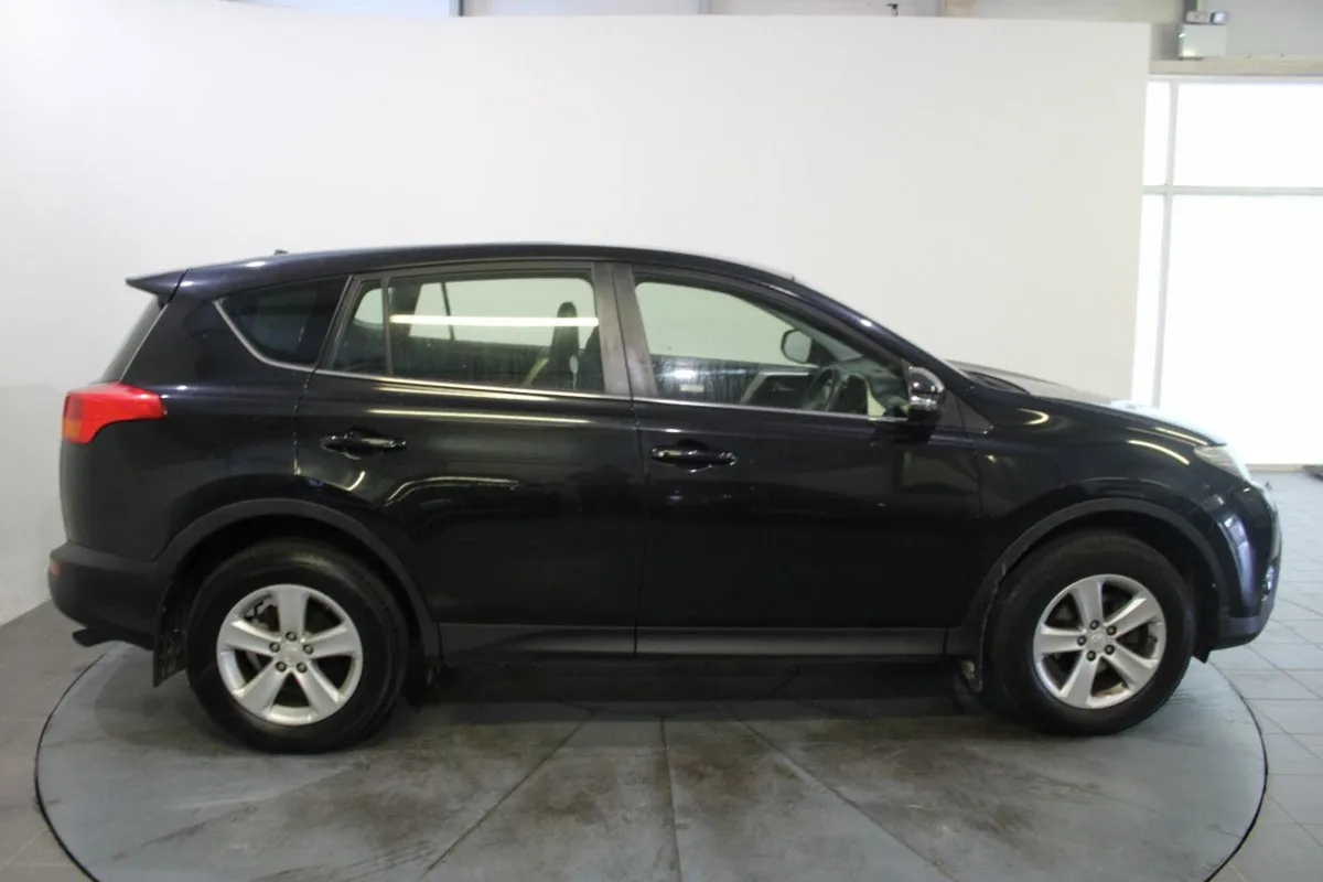 Toyota Rav4 2.0 D-4d 125 Aura 2WD - Image 4