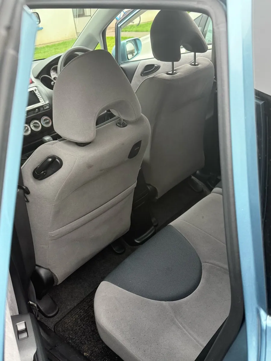 Car - Image 1