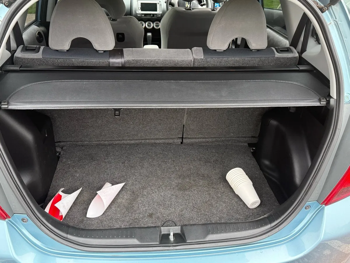 Car - Image 2