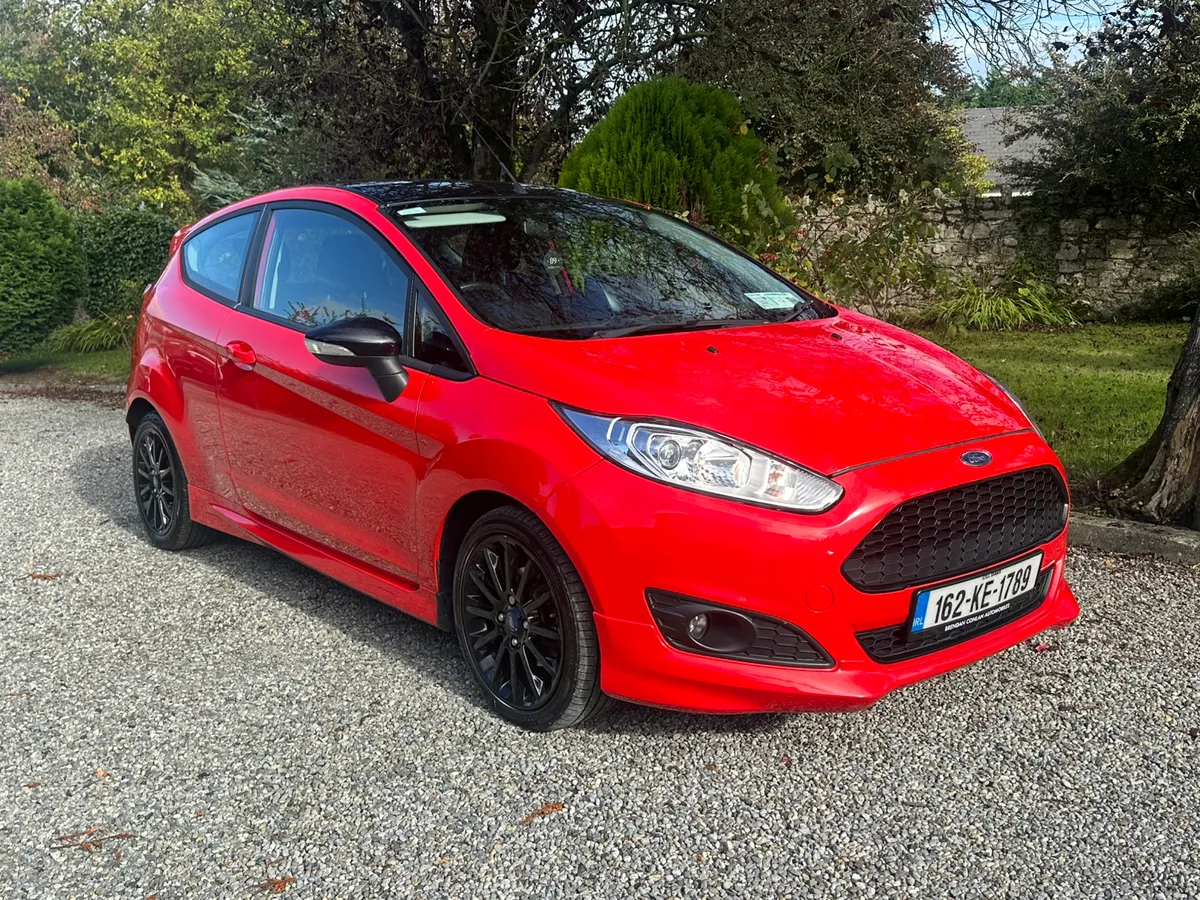 Ford Fiesta Red Edition 125HP Touch Screen - Image 2