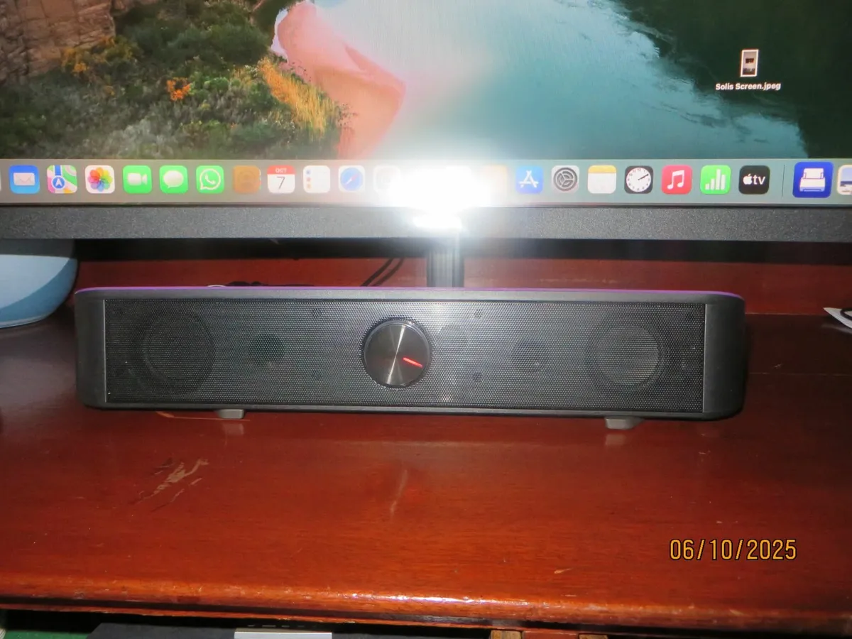 gaming monitor and soundbar - Image 2