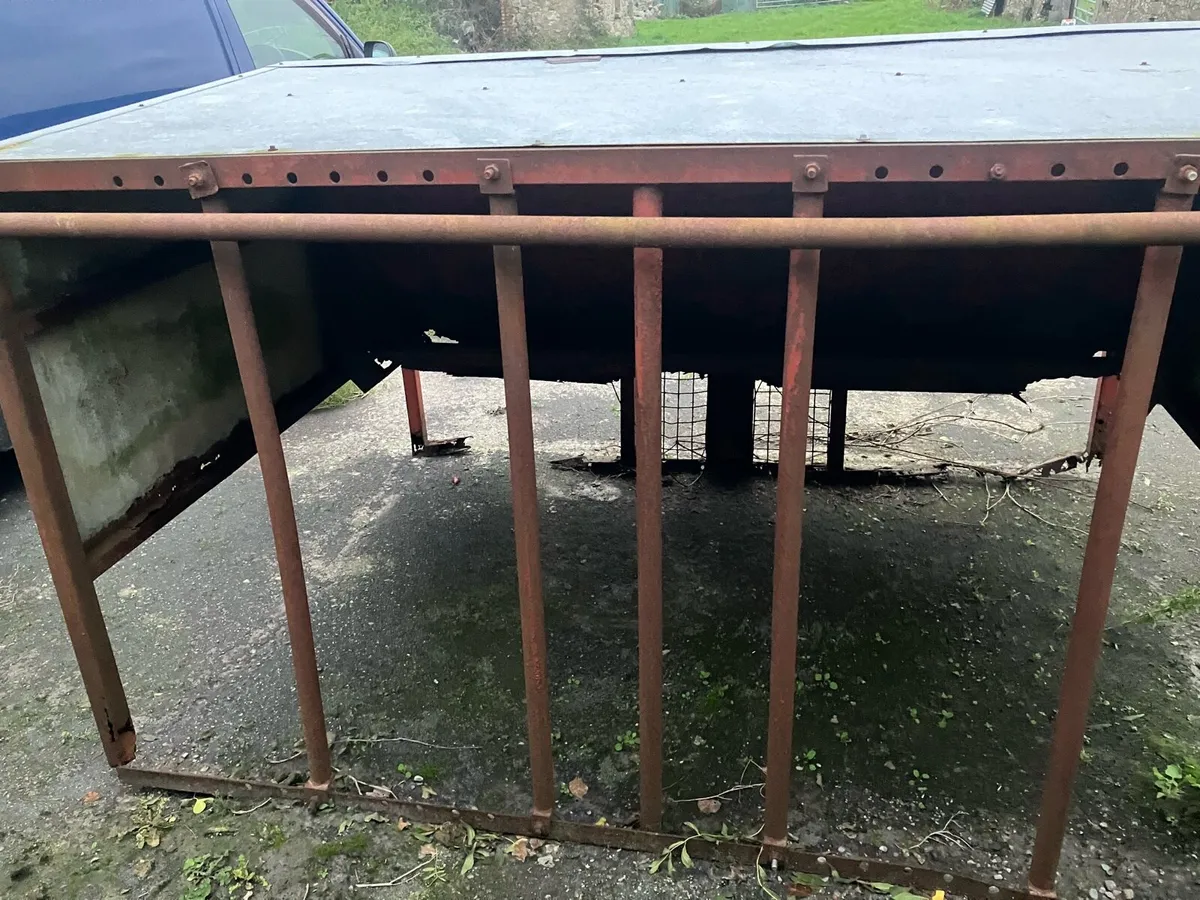 Creep feeder in need of repair - Image 2