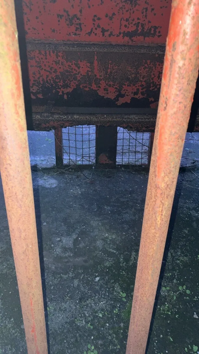 Creep feeder in need of repair - Image 4