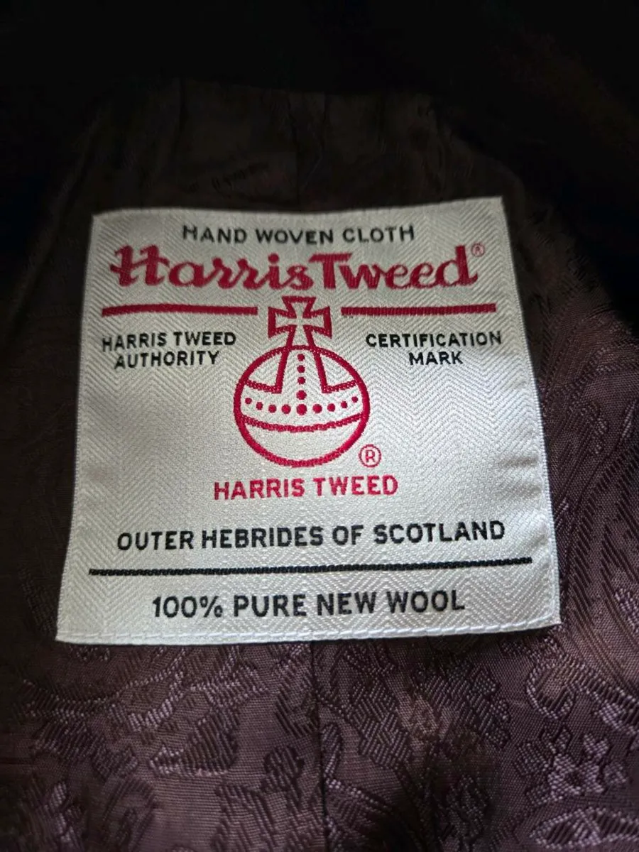Tweet coat. 3/4 length. Unworn. Size 42R - Image 2