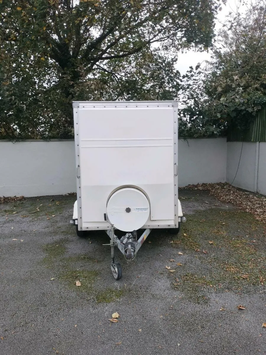 Indespension box trailer - Image 2