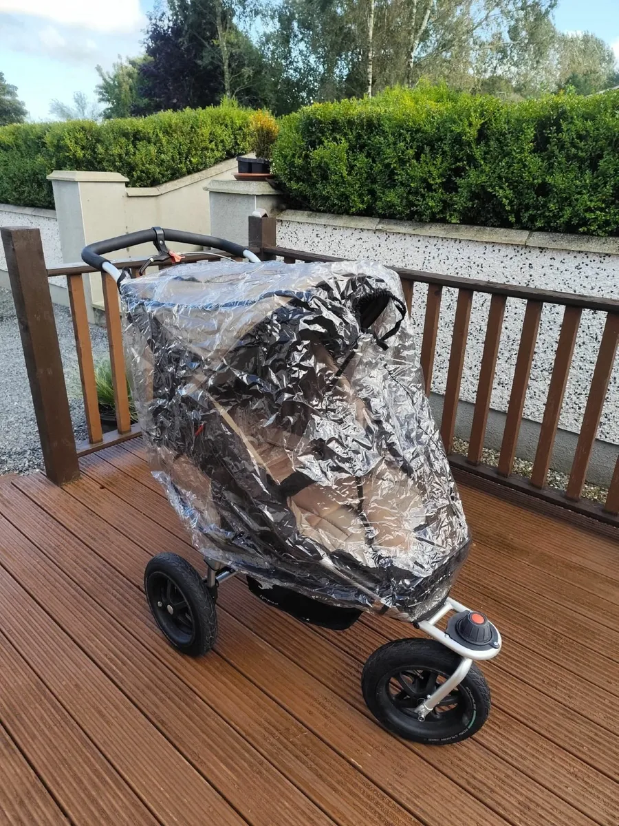 Pram - Image 1
