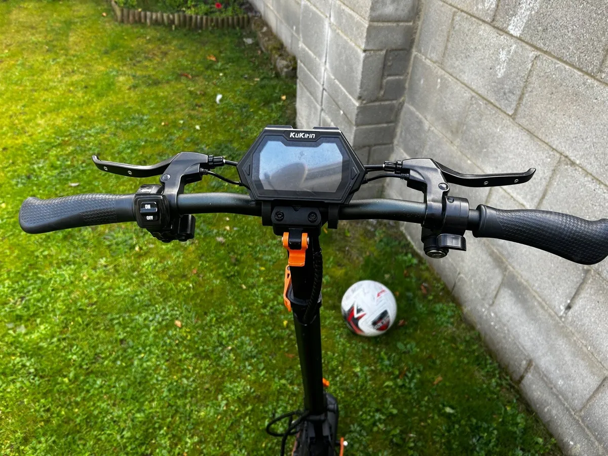 Kugoo g2max electric scooter - Image 4