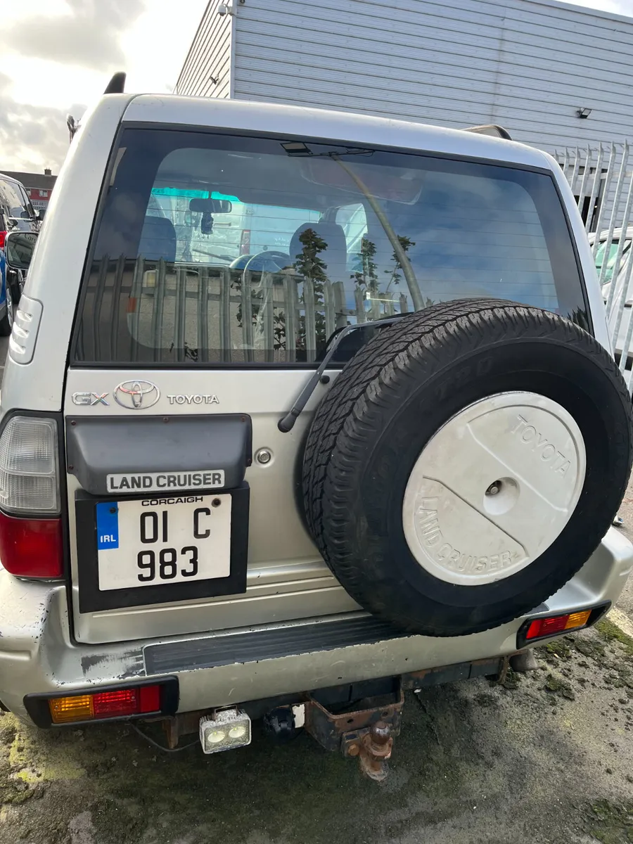 Toyota Land Cruiser 2001 - Image 3