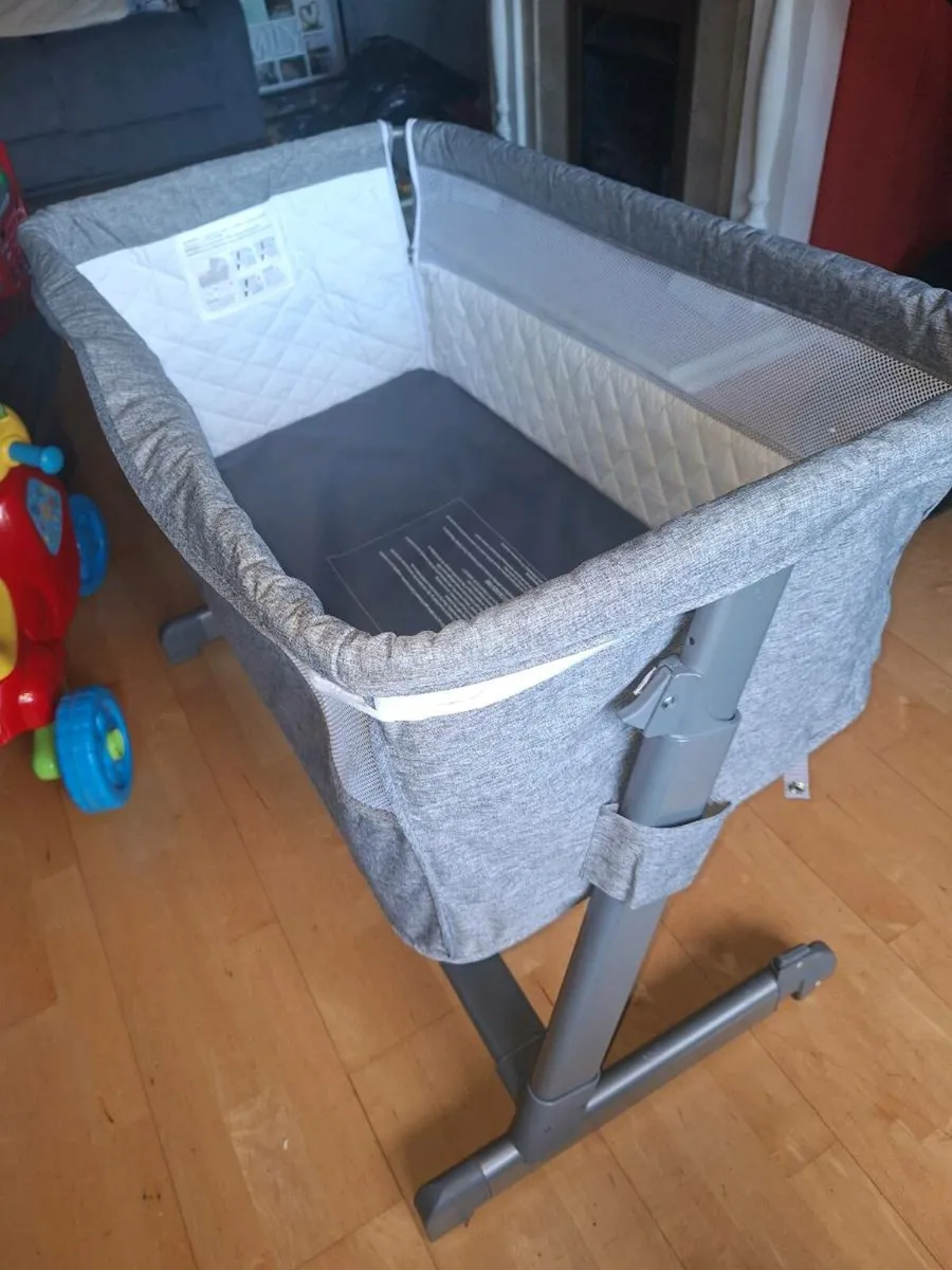Co Sleeper - Image 1