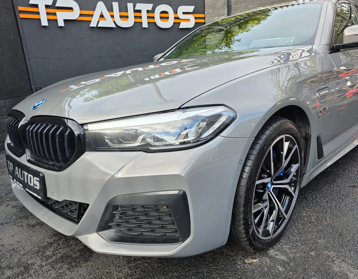 BMW 5-Series 2022 M-Sport - Image 4
