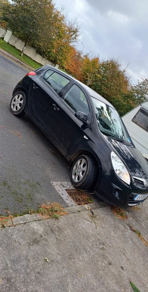 Hyundai i20 2010 - Image 2