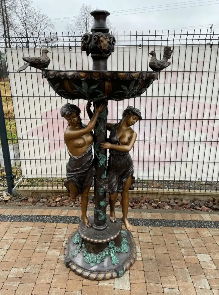 Bronze goddess fountain - Image 1