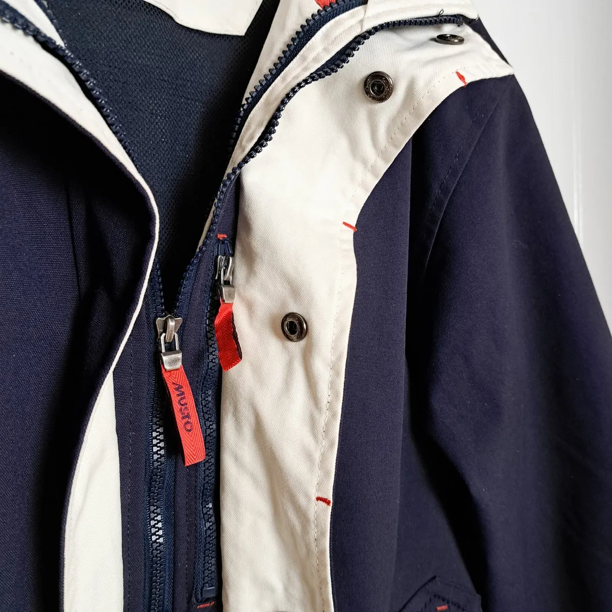 Musto Performance Navy White Windbreaker Jacket S - Image 4