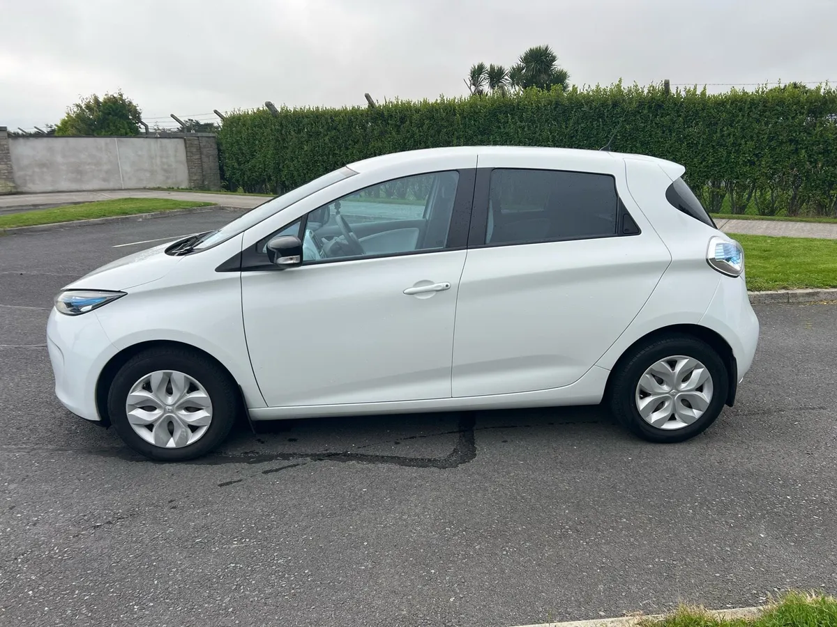 Zoe 41kWh New NCT 09/2027 - Image 4