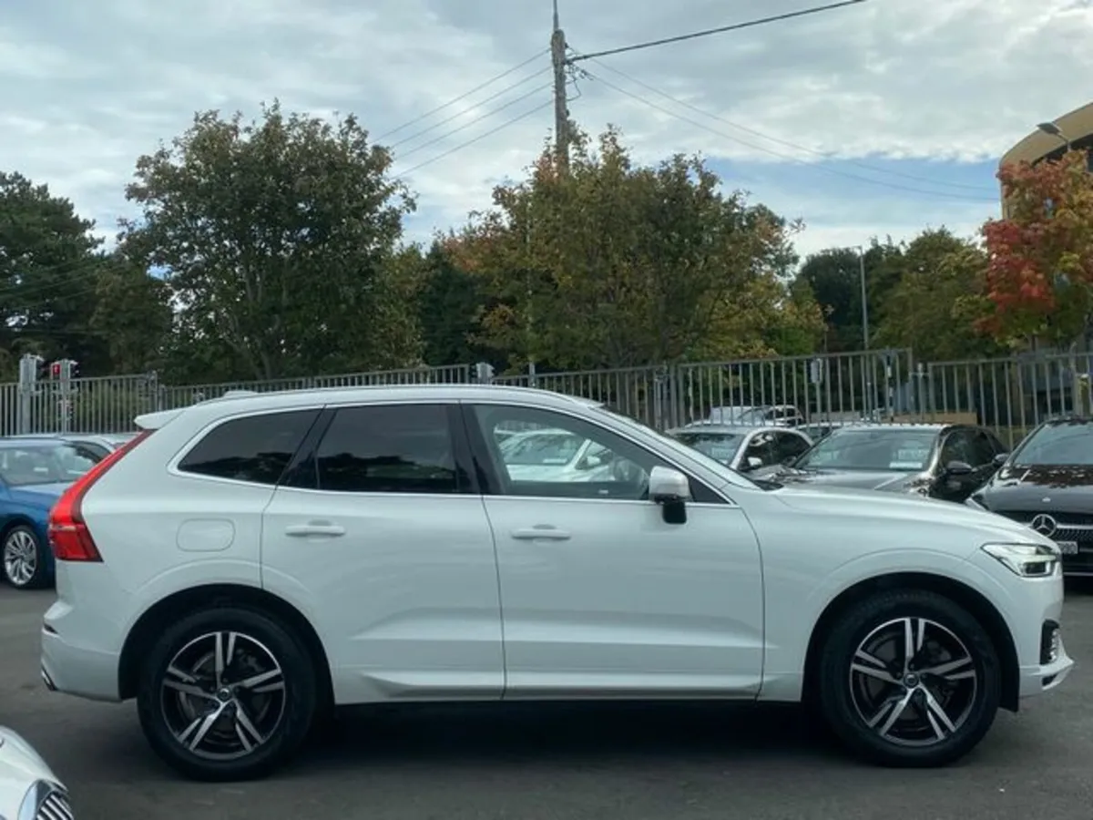 Volvo XC60 *Reserved*R-Design T8 Phev Pan Roof - Image 4